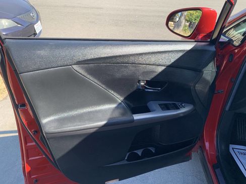 Used 2013 Toyota Venza LE image 16