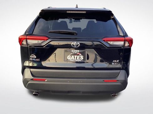 Used 2025 Toyota RAV4 XLE AWD/4WD image 8