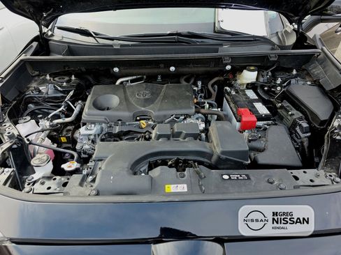 Used 2025 Toyota RAV4 XLE image 10