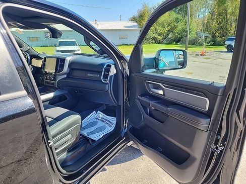 Used 2022 RAM 1500 Big Horn AWD/4WD image 28
