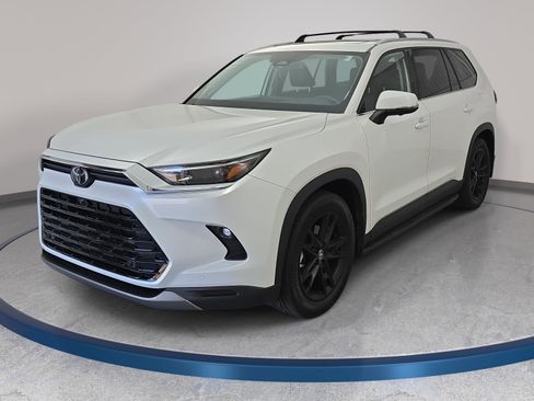 Used 2024 Toyota Grand Highlander Platinum image 1