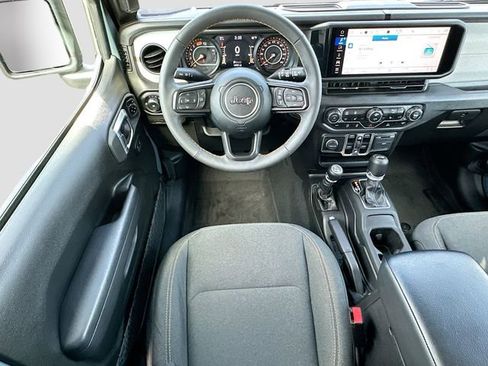 Used 2024 Jeep Wrangler Unlimited Sport AWD/4WD image 21