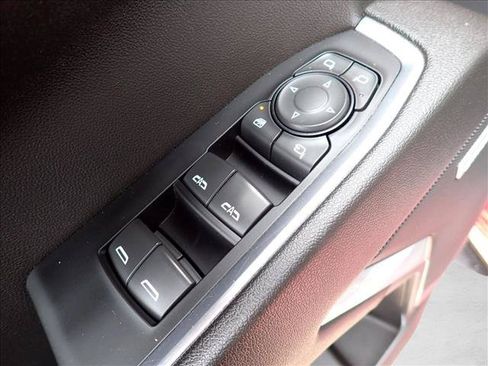 Used 2023 GMC Sierra 1500 SLT w/ SLT Convenience Package AWD/4WD image 17