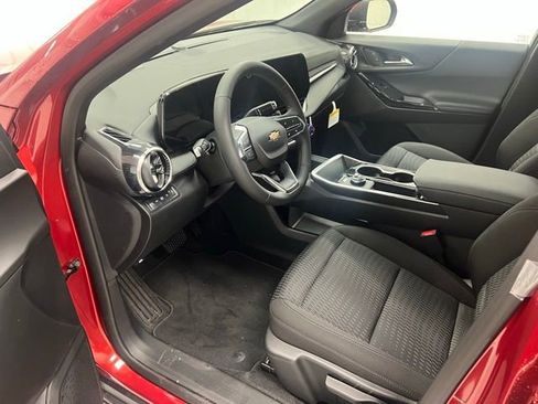 New 2026 Chevrolet Equinox LT w/ Safety and Technology Package AWD/4WD image 6