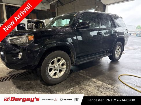 Used 2016 Toyota 4Runner SR5 AWD/4WD image 1