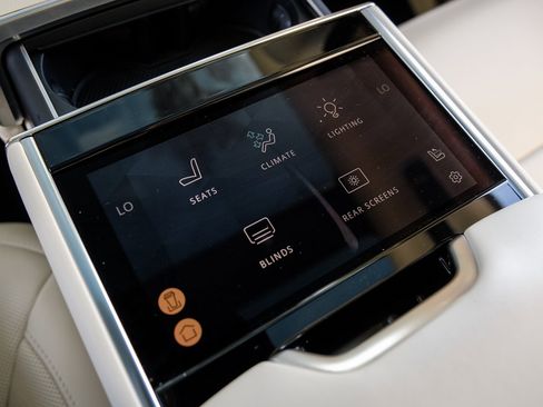 Used 2024 Land Rover Range Rover Autobiography image 34