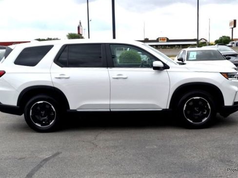 Certified 2025 Honda Pilot EX-L image 3