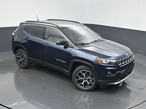 New 2026 Jeep Compass Limited image 38