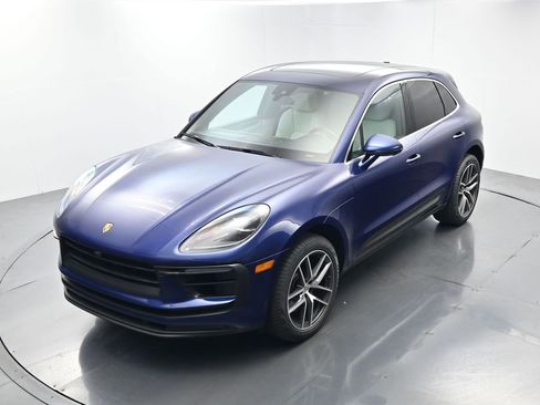 Certified 2022 Porsche Macan S AWD/4WD image 33