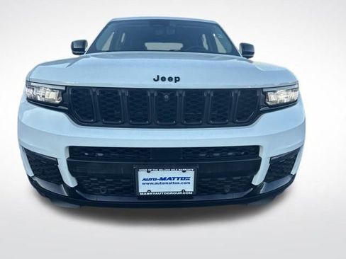 Used 2023 Jeep Grand Cherokee L Limited w/ Luxury Tech Group II image 9