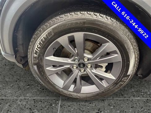 Used 2023 Ford Explorer XLT w/ Equipment Group 202A image 24