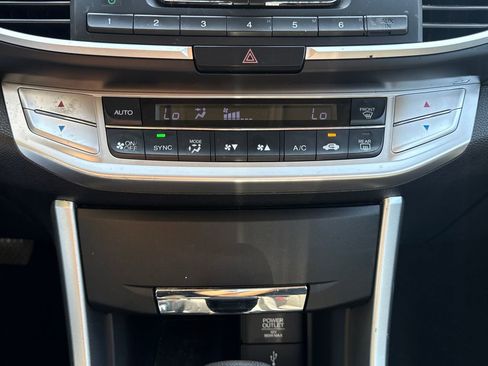 Used 2013 Honda Accord LX image 24