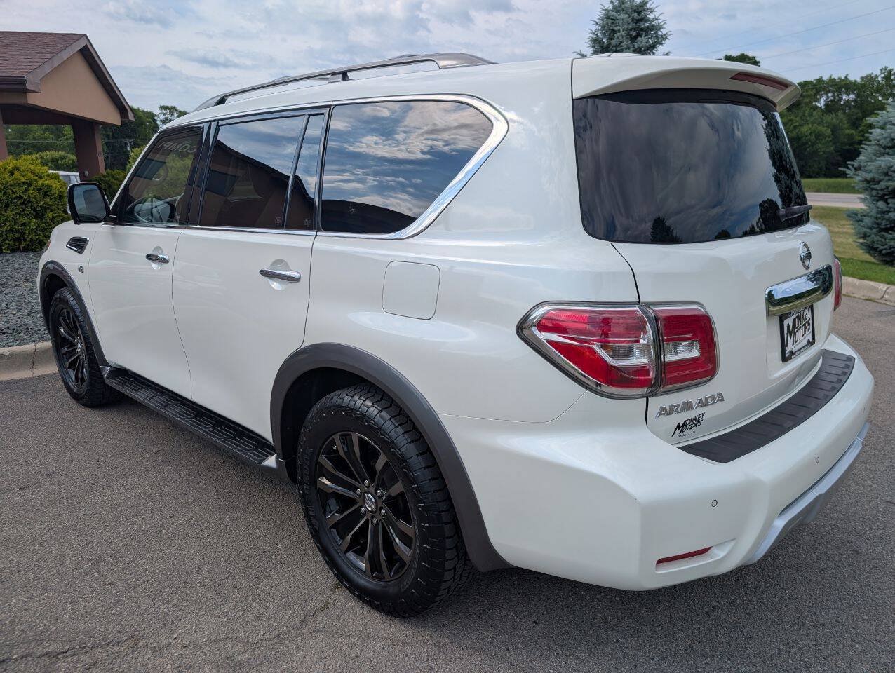 Used 2018 Nissan Armada Platinum w/ Captain Seat Package AWD/4WD image 7