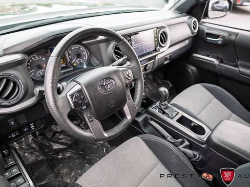 Used 2022 Toyota Tacoma TRD Off-Road w/ Black Out Package (TMS) AWD/4WD image 19