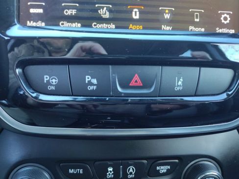 Used 2021 Jeep Cherokee Limited w/ Elite Package image 27