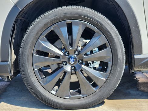 Used 2022 Subaru Ascent Onyx Edition image 10