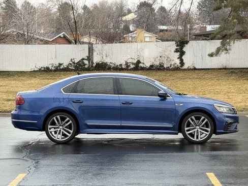 Used 2017 Volkswagen Passat 1.8T R-Line w/ R-Line Lighting Package image 3