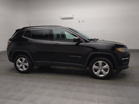 Used 2018 Jeep Compass Latitude w/ Popular Equipment Group AWD/4WD image 11