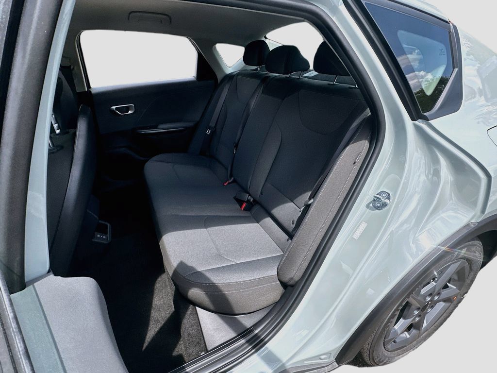 New 2026 Kia K4 FWD image 22