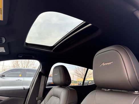 Certified 2025 Buick Envista Avenir image 18
