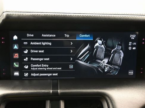 Used 2020 Porsche Taycan 4S image 28