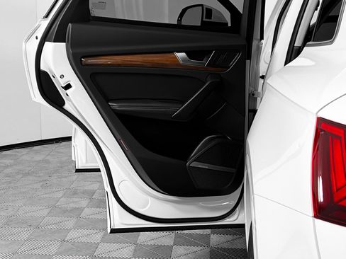 Certified 2023 Audi Q5 2.0T Premium Plus w/ Premium Plus Package image 17