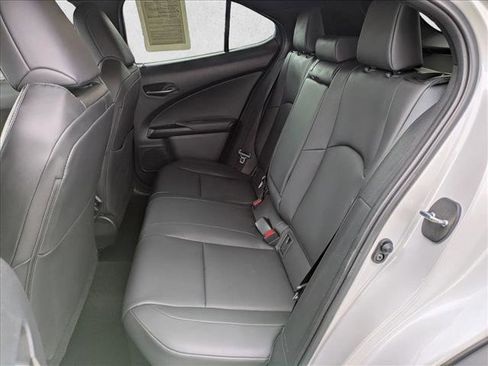 Used 2024 Lexus UX 250h FWD image 19