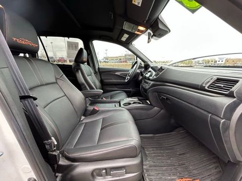 Used 2023 Honda Passport TrailSport image 36