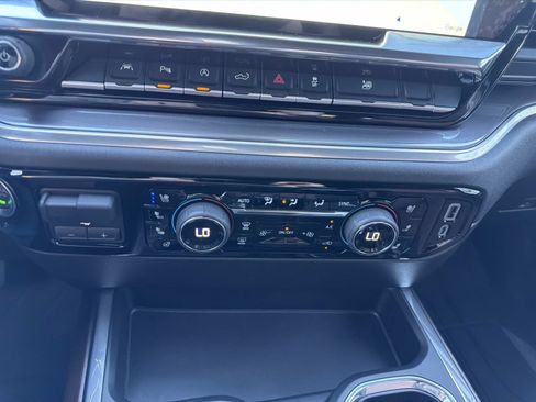 Used 2026 Chevrolet Silverado 1500 High Country AWD/4WD image 28