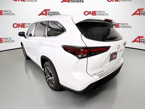 Certified 2025 Toyota Highlander XLE image 5