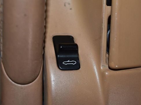 Used 2006 Porsche Boxster image 16