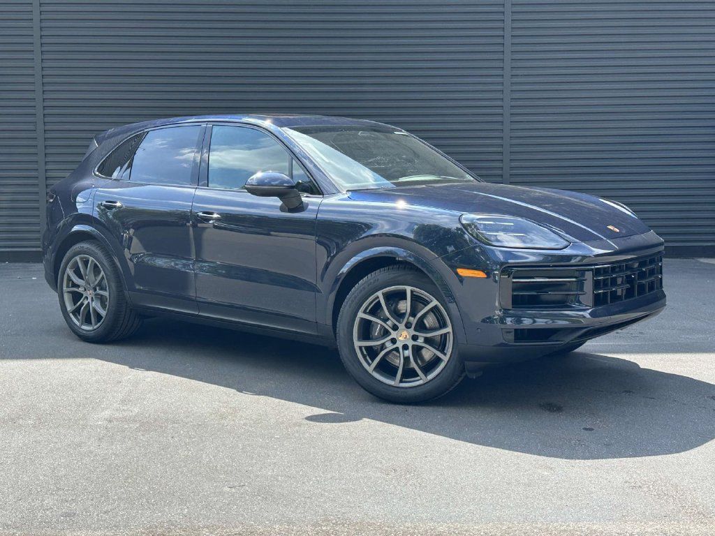 Used 2026 Porsche Cayenne AWD/4WD image 7
