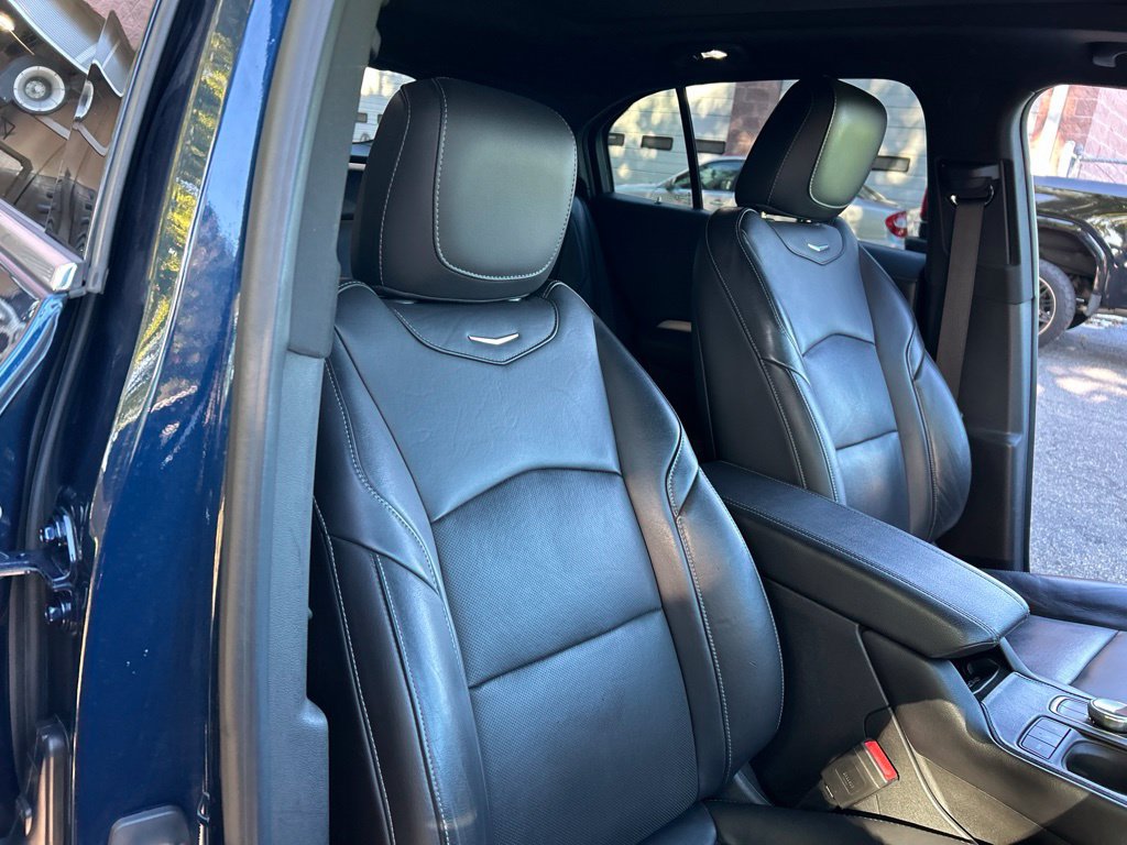 Used 2019 Cadillac XT4 Premium Luxury FWD image 38