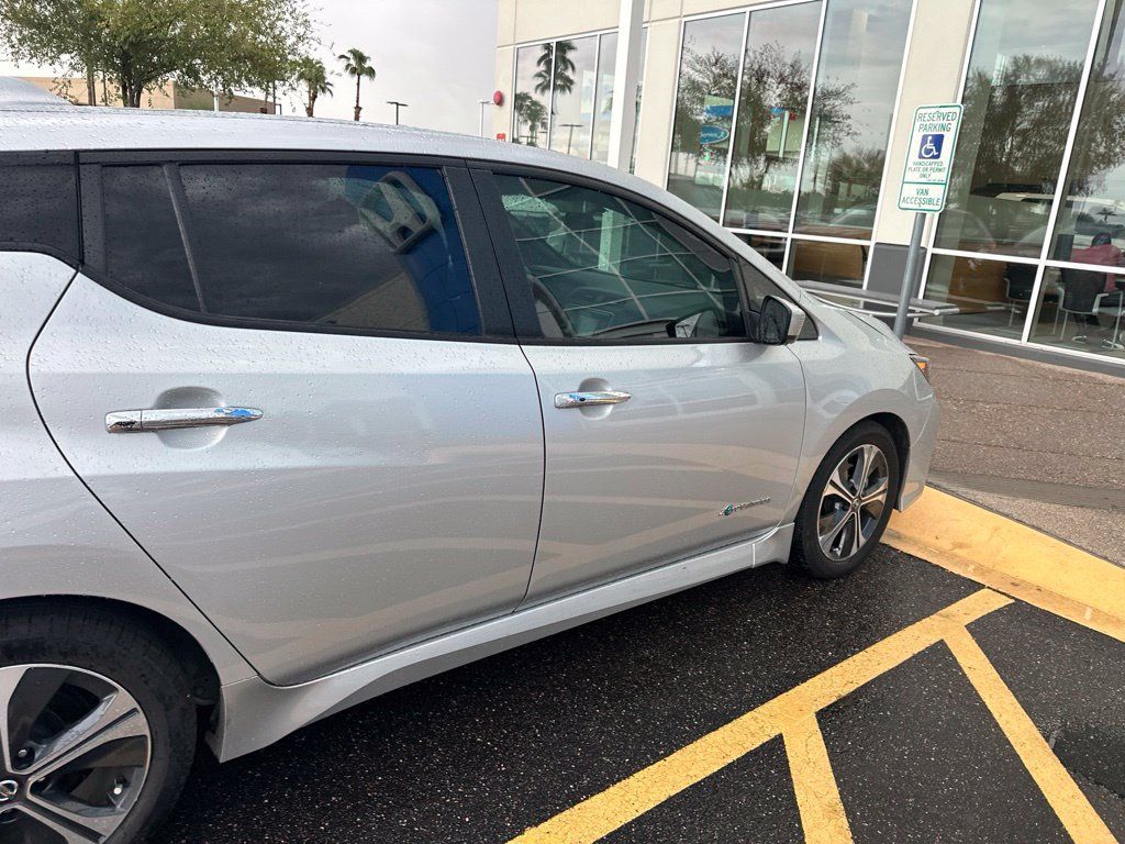 Used 2018 Nissan Leaf SV FWD image 6