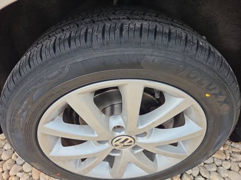 Used 2010 Volkswagen Jetta SE FWD image 19
