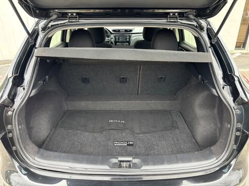 Used 2017 Nissan Rogue Sport S w/ S Appearance Package image 44