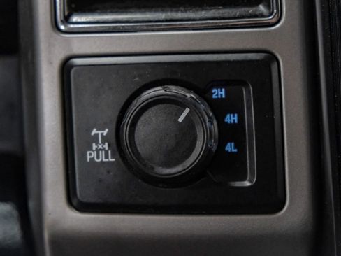 Used 2020 Ford F250 Lariat w/ Lariat Value Package AWD/4WD image 26