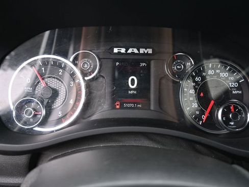 Used 2024 RAM 3500 Big Horn image 28