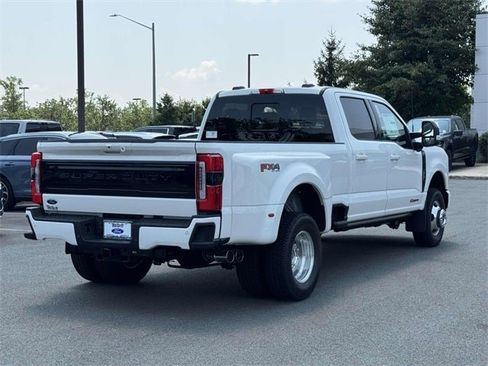 New 2025 Ford F350 Platinum image 3