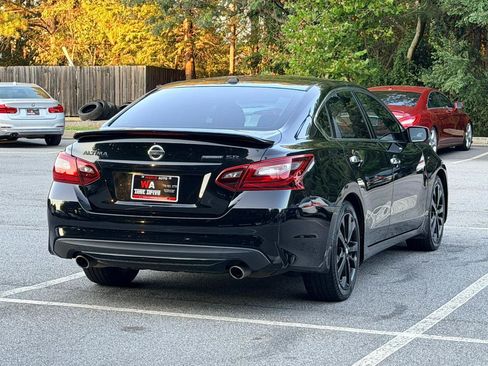 Used 2018 Nissan Altima 2.5 SR w/ SR Midnight Edition FWD image 5