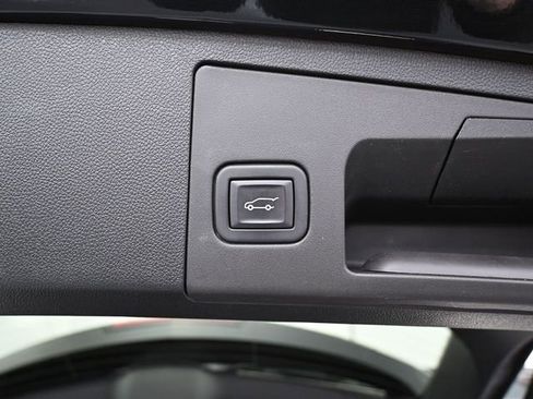 Used 2023 Cadillac XT4 Sport image 42