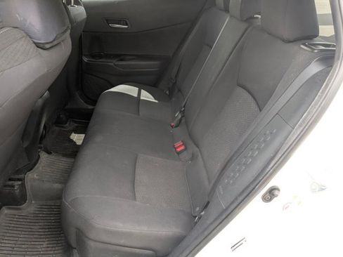 Used 2018 Toyota C-HR XLE FWD image 17