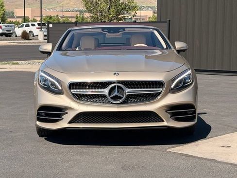 Used 2019 Mercedes-Benz S 560 Cabriolet image 2