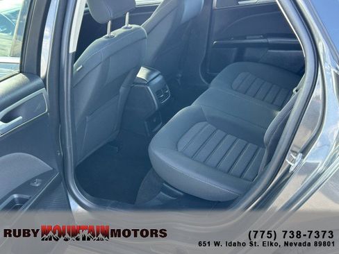 Used 2019 Ford Fusion SE image 20