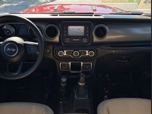 Used 2021 Jeep Wrangler Unlimited Sport image 4