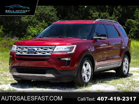 Used 2018 Ford Explorer XLT w/ Equipment Group 202A FWD image 1
