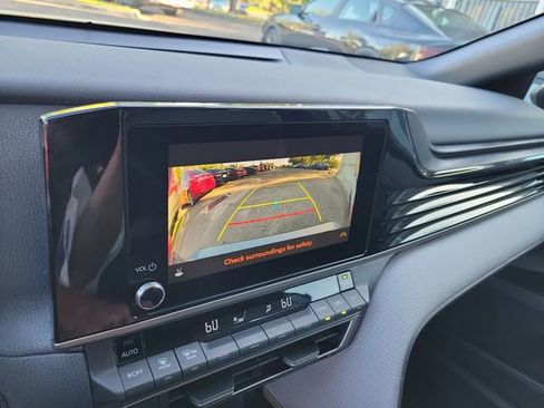 Used 2025 Toyota Camry SE FWD image 21