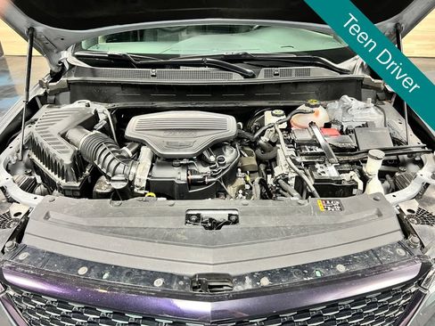 Used 2025 Cadillac XT6 Premium Luxury FWD image 10