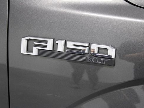 Used 2016 Ford F150 XLT image 12