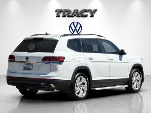 Used 2021 Volkswagen Atlas SE w/ Panoramic Sunroof Package FWD image 4